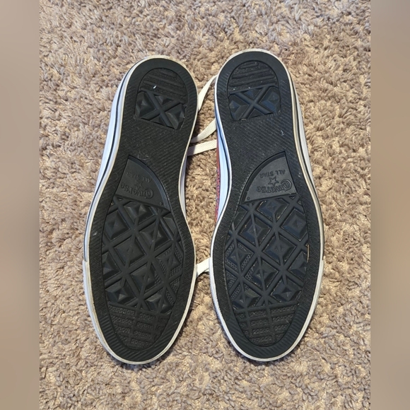 Floral Print Converse Lowtop Women's 9 - Picture 3 of 4